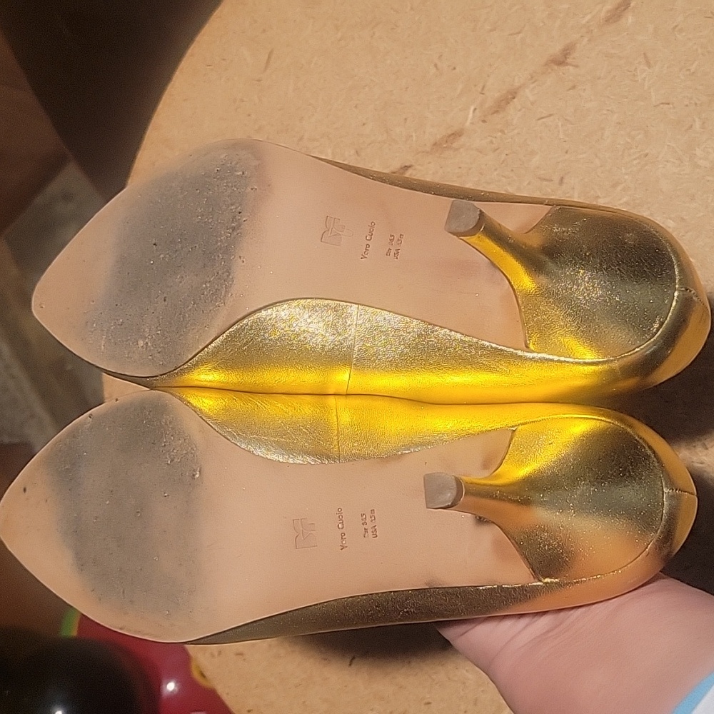 Diane Von Furstenbetg 3" heels - Picture 4 of 4
